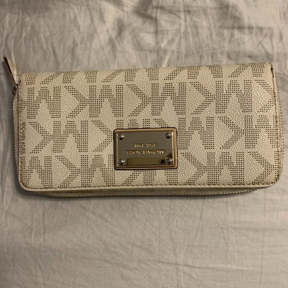 Michael Kors Logo Wallet